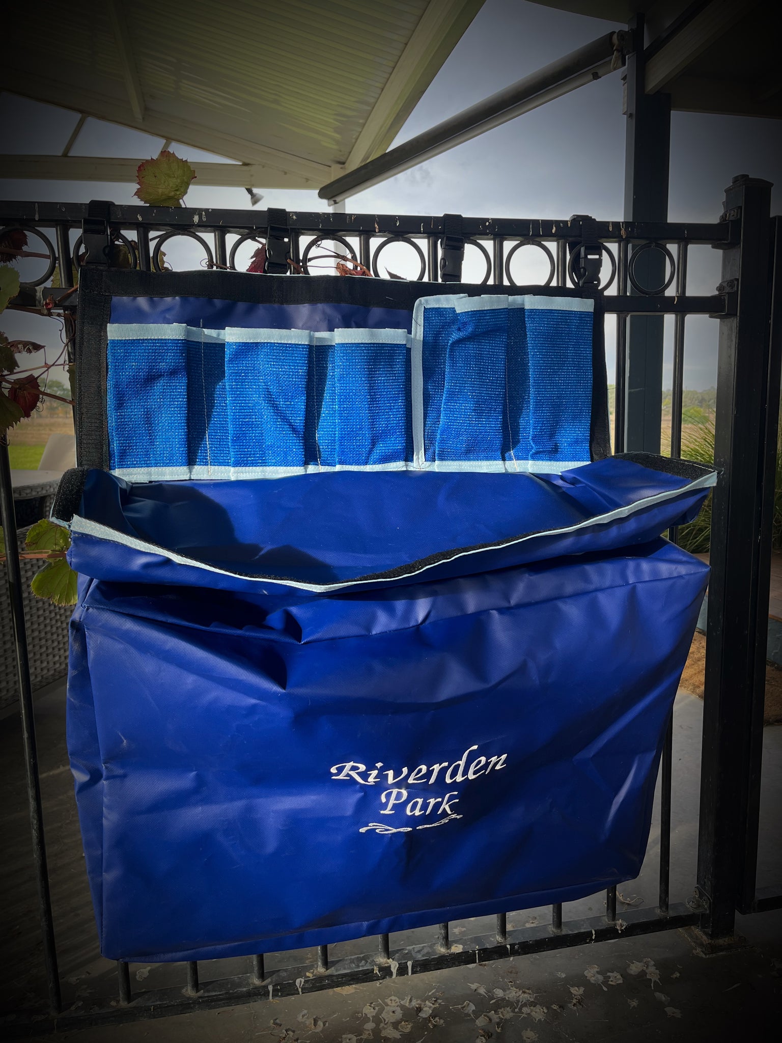 DELUXE STABLE BAG 2